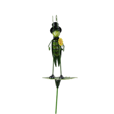Metal gardaen decoraive green tree grasshopper standing on leaf yard stakes